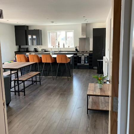 Spacious Newly Built Apartment Rhos On Sea, Colwyn Bay Екстер'єр фото