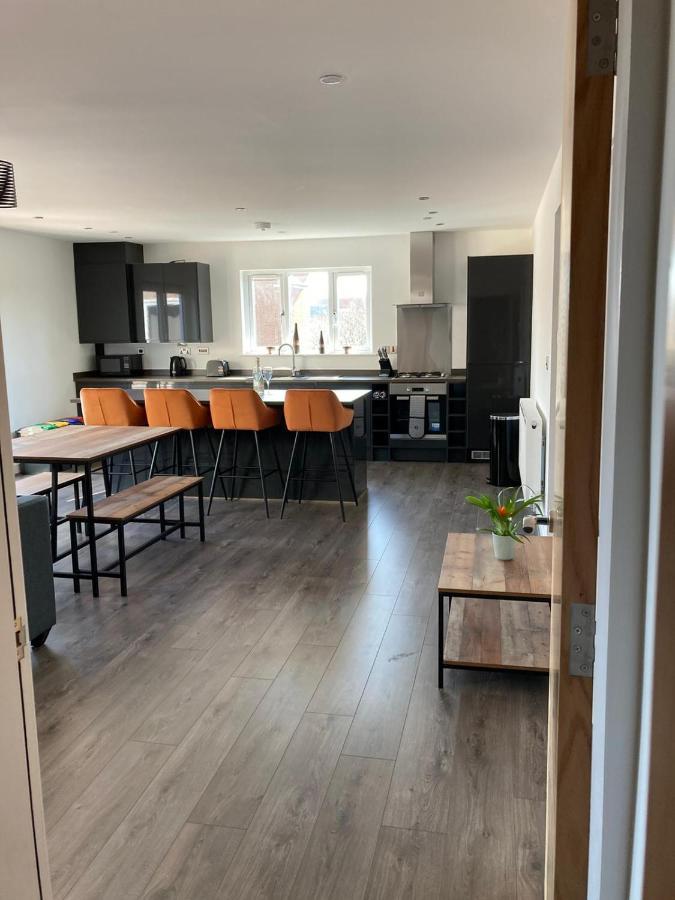 Spacious Newly Built Apartment Rhos On Sea, Colwyn Bay Екстер'єр фото