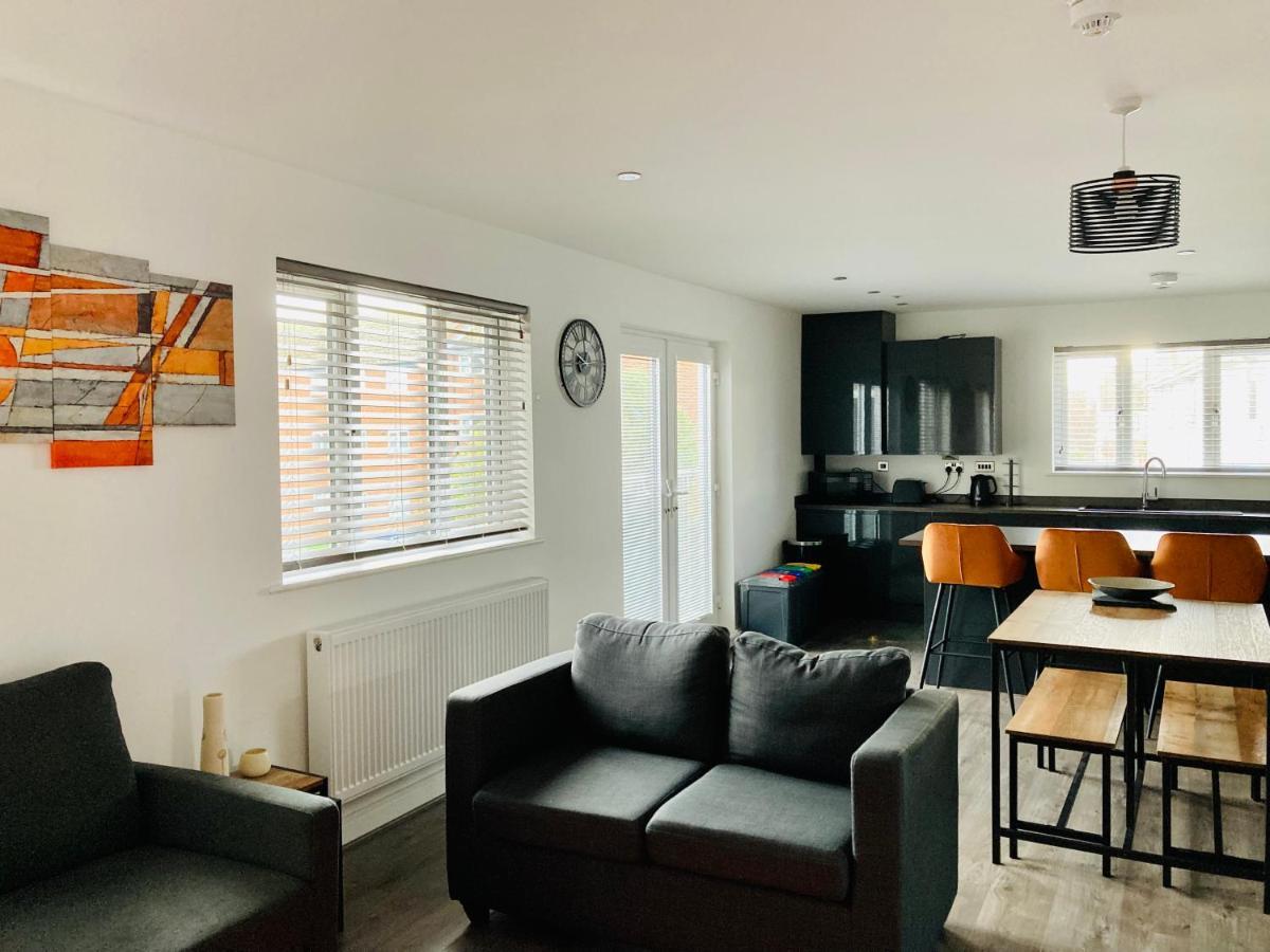Spacious Newly Built Apartment Rhos On Sea, Colwyn Bay Екстер'єр фото